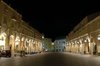 Fermo (Piazza del Popolo in notturna)